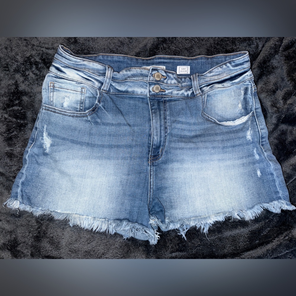 Signature Kurvy Ultra High Rise Short